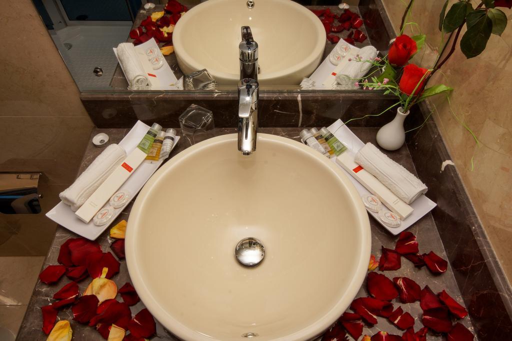 Rose Oasis Hotel Najran Quarto foto
